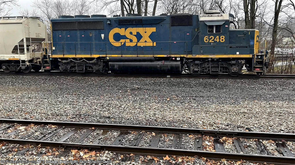 CSX 6248 with  the former EL in the foreground.